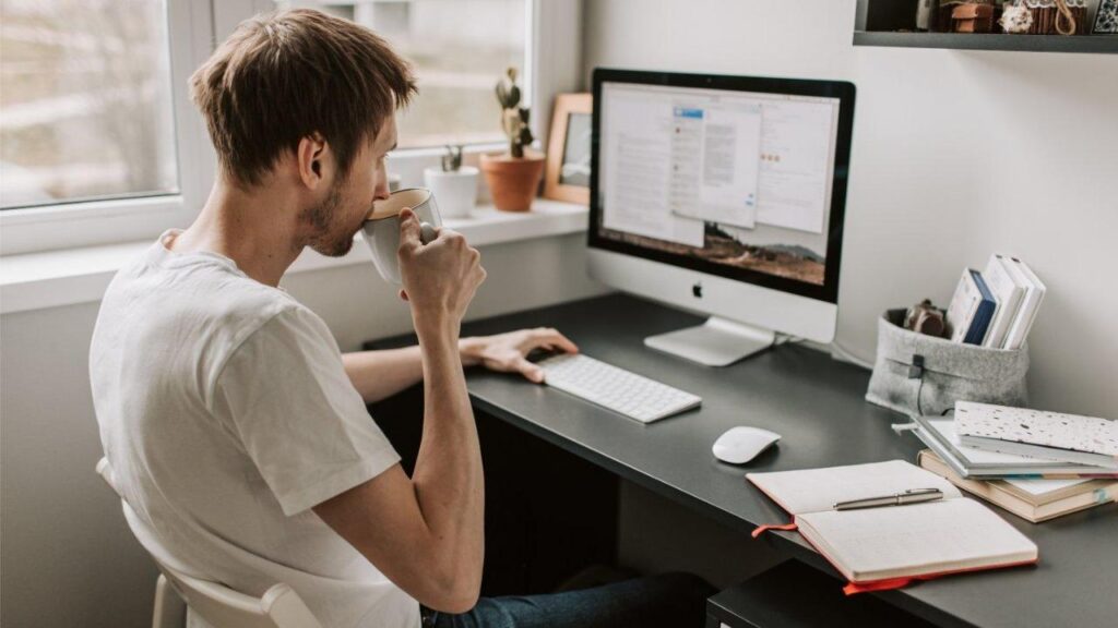 Working From Home: How to Organise Your Space Optimally